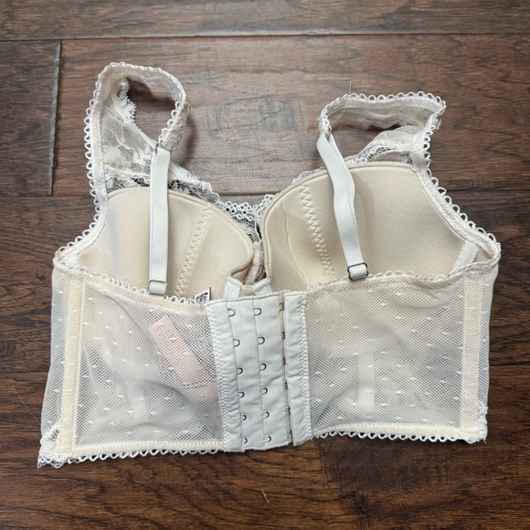 Victoria’s Secret (NWT) Mesh dot longline lace bra - Nude white - Picture 3 of 5